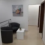 빌라 Sellina *