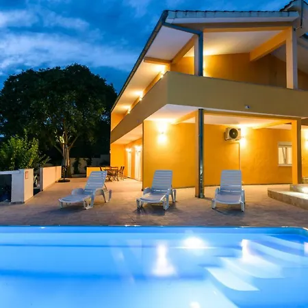 Sellina Villa Marina (Bossoglina)